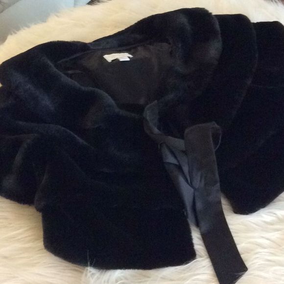 💞JESSICA Simpson 💞faux fur cape coat - Picture 4 of 8